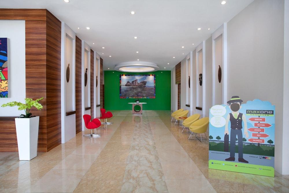 Dk Belstar Hotel Belitung Tanjung Pandan Exteriör bild